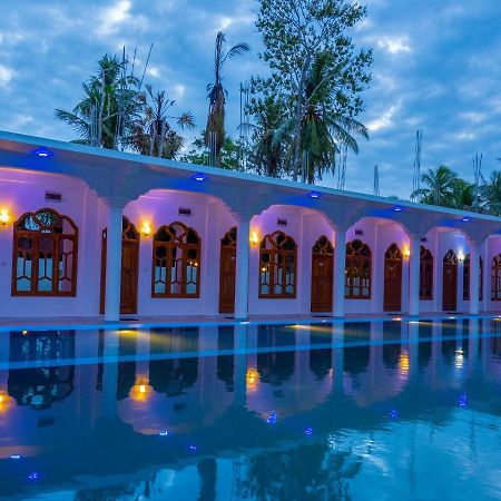 Mrd Beach Hotel Trincomalee Eksteriør bilde