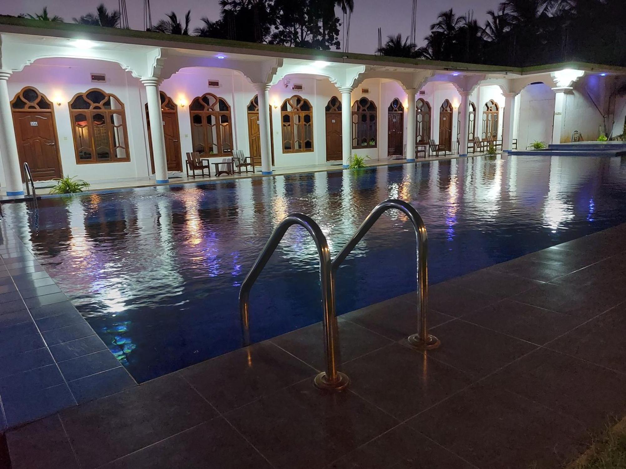 Mrd Beach Hotel Trincomalee Eksteriør bilde