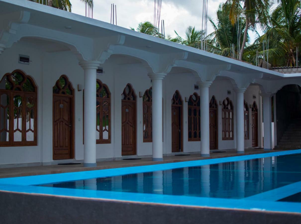 Mrd Beach Hotel Trincomalee Eksteriør bilde