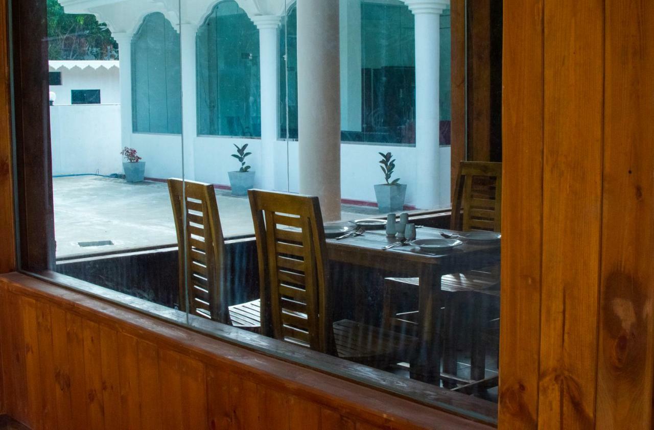 Mrd Beach Hotel Trincomalee Eksteriør bilde